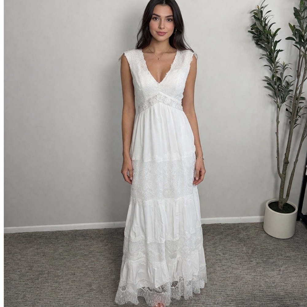 Hebeos White Lace Tiered‎ Maxi Dress V-Neck Empire Waist Boho Sleeveless Wedding